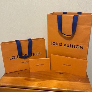 🎁 Louis Vuitton bags and receipt envelopes 🎁